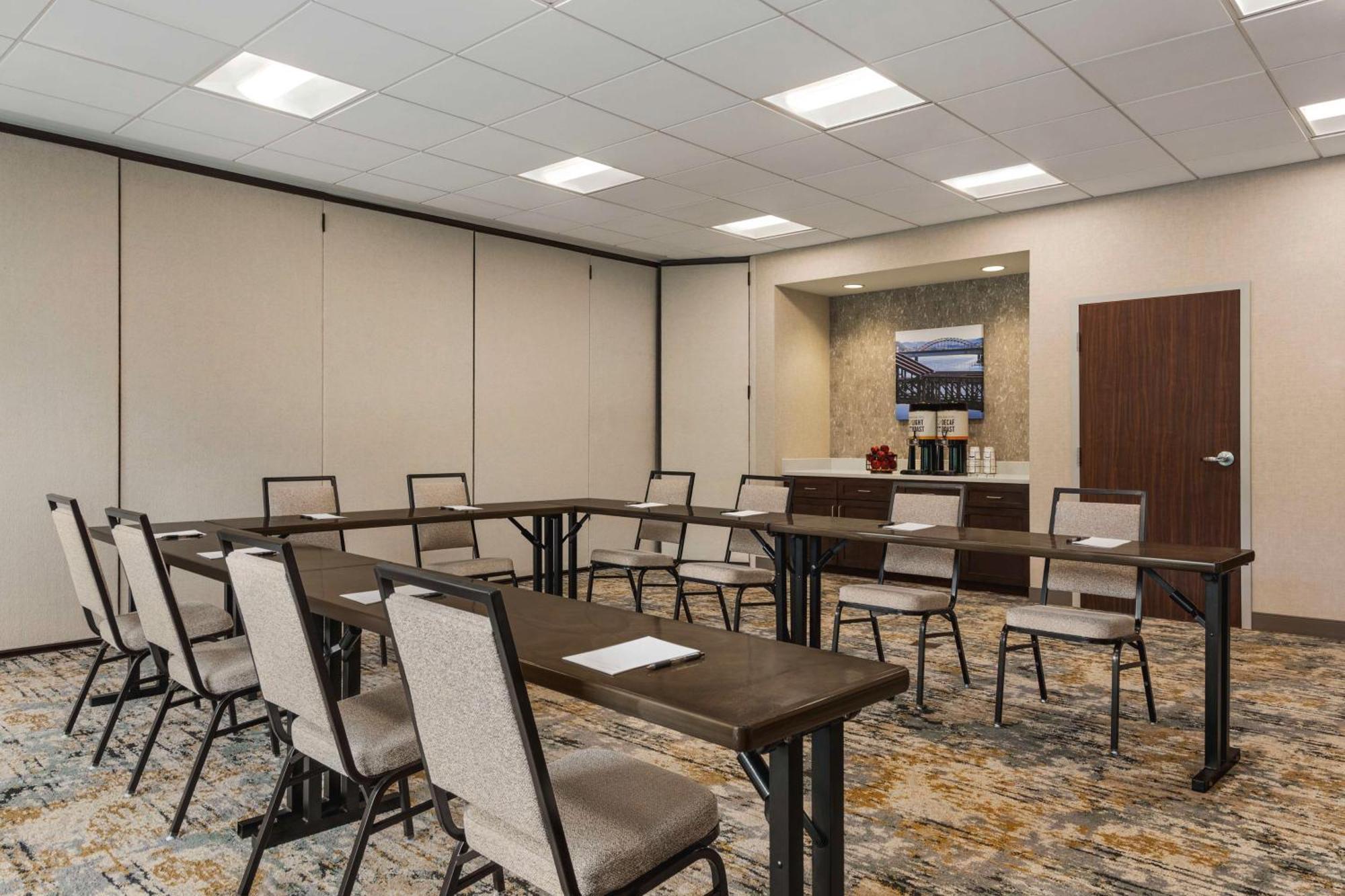 Hampton Inn & Suites Pittsburgh Waterfront West Homestead מראה חיצוני תמונה