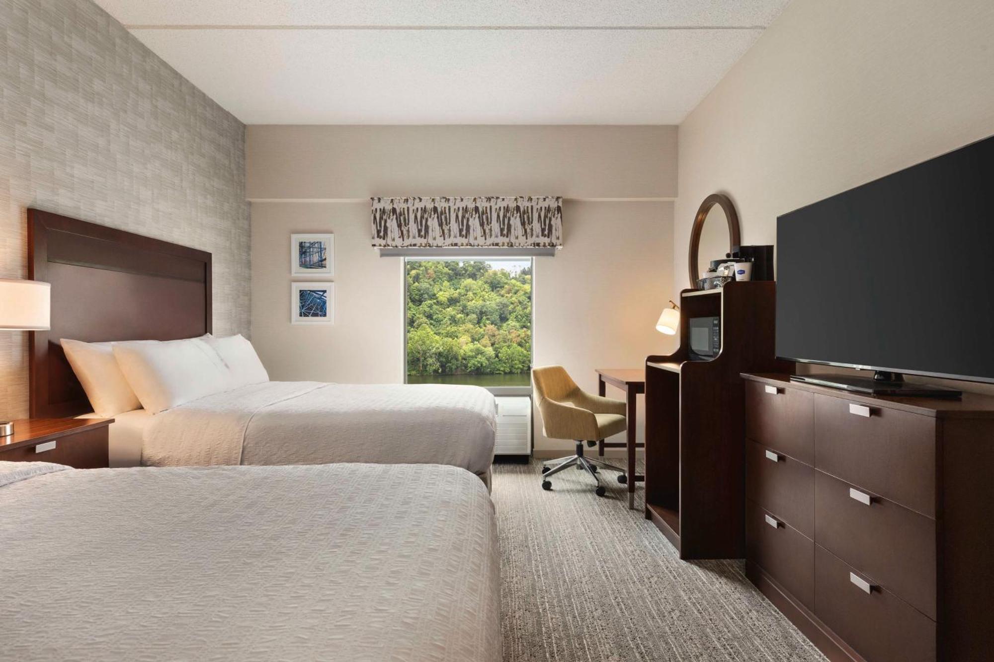 Hampton Inn & Suites Pittsburgh Waterfront West Homestead מראה חיצוני תמונה