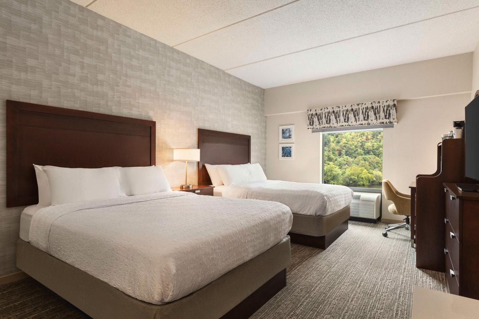 Hampton Inn & Suites Pittsburgh Waterfront West Homestead מראה חיצוני תמונה