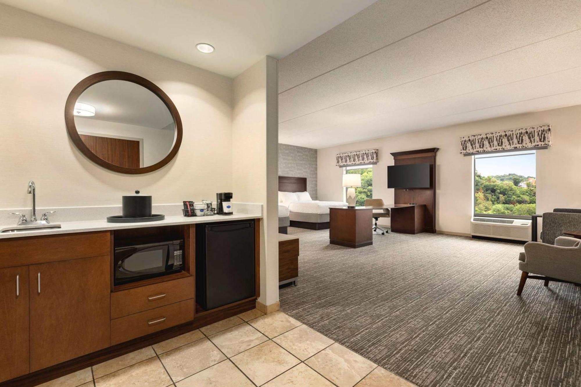Hampton Inn & Suites Pittsburgh Waterfront West Homestead מראה חיצוני תמונה