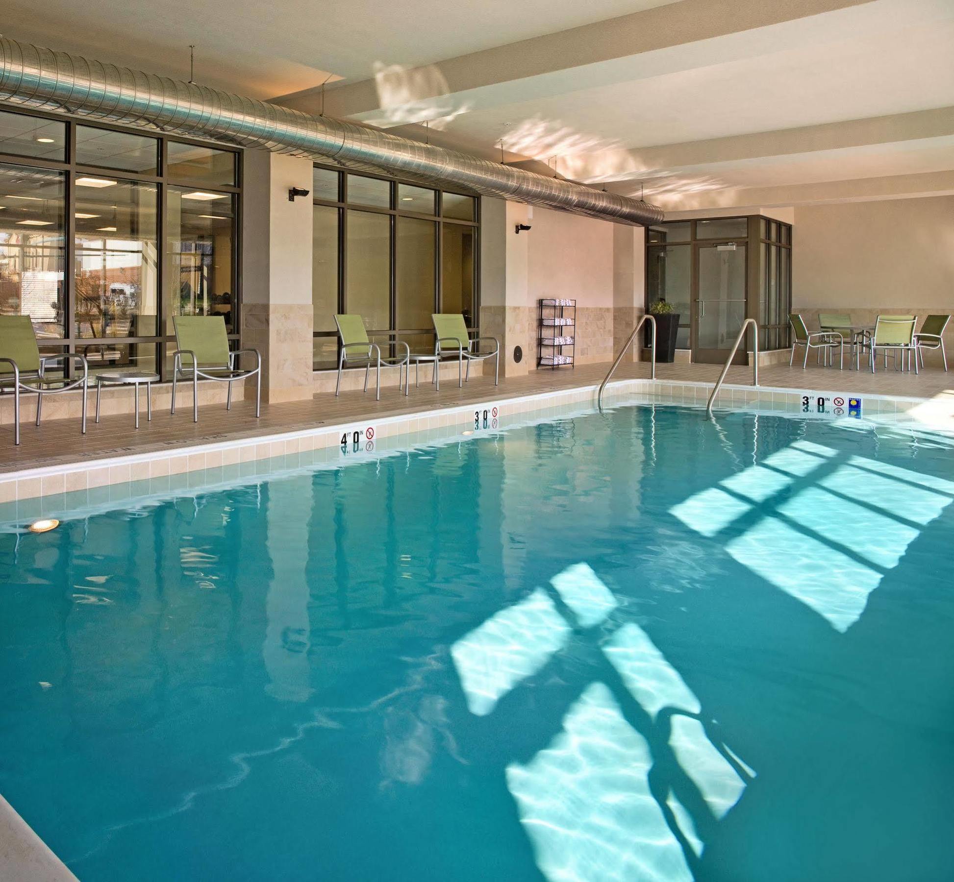 Hampton Inn & Suites Pittsburgh Waterfront West Homestead מראה חיצוני תמונה